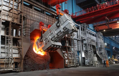 Inside and outside the steel price difference is expected to narrow